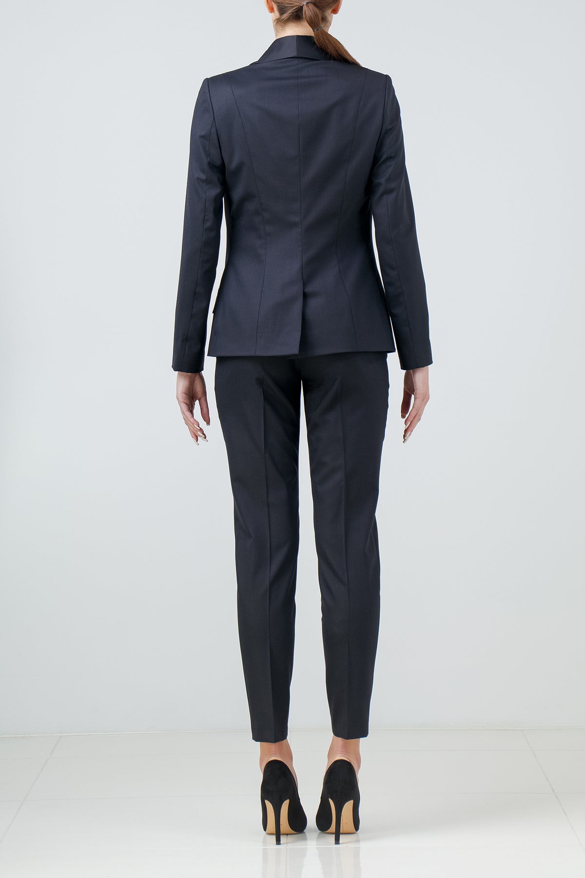 Satin-trimmed stretch-wool tuxedo blazer