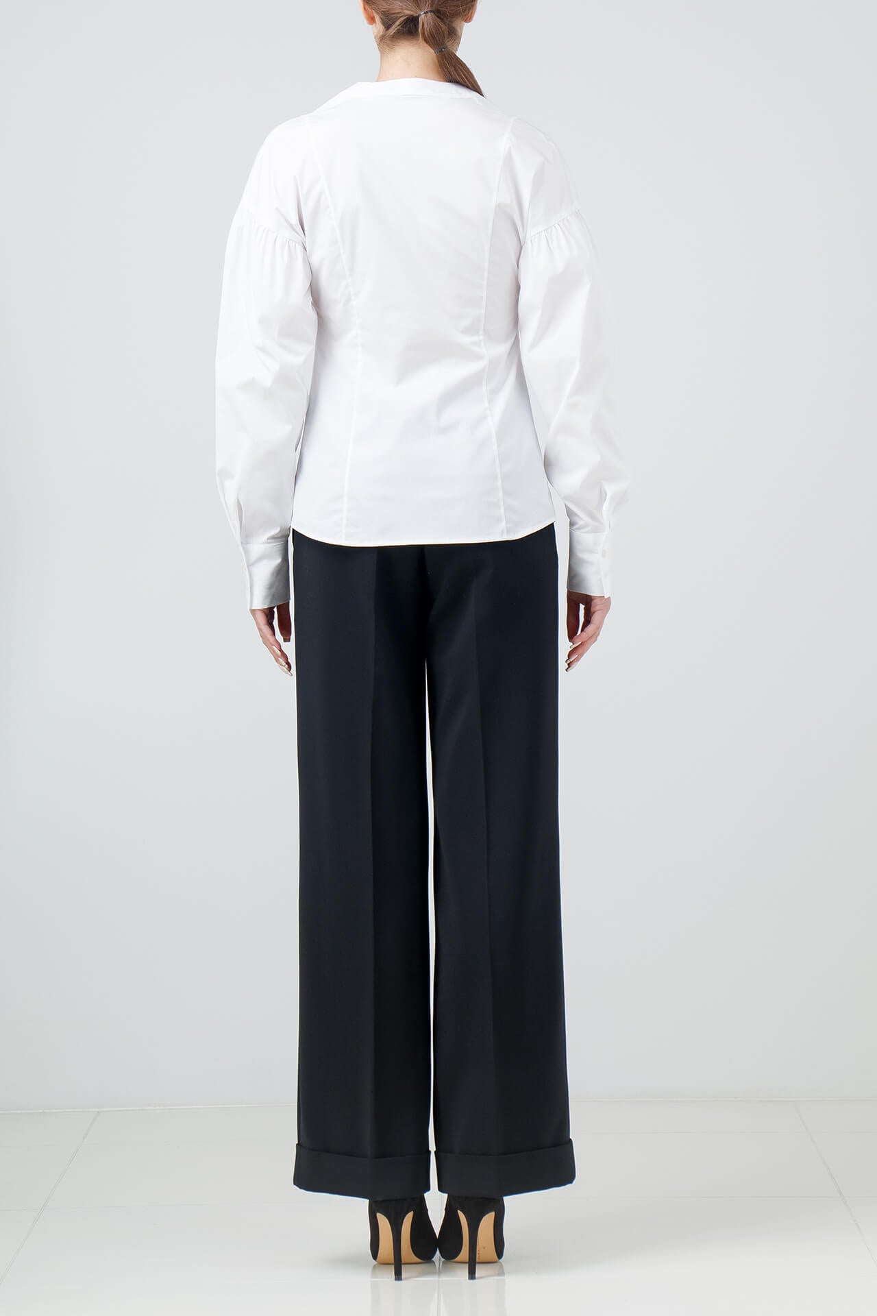 White Shirt with gathered sleeves made from Italian Tessitura Monti stretch cotton